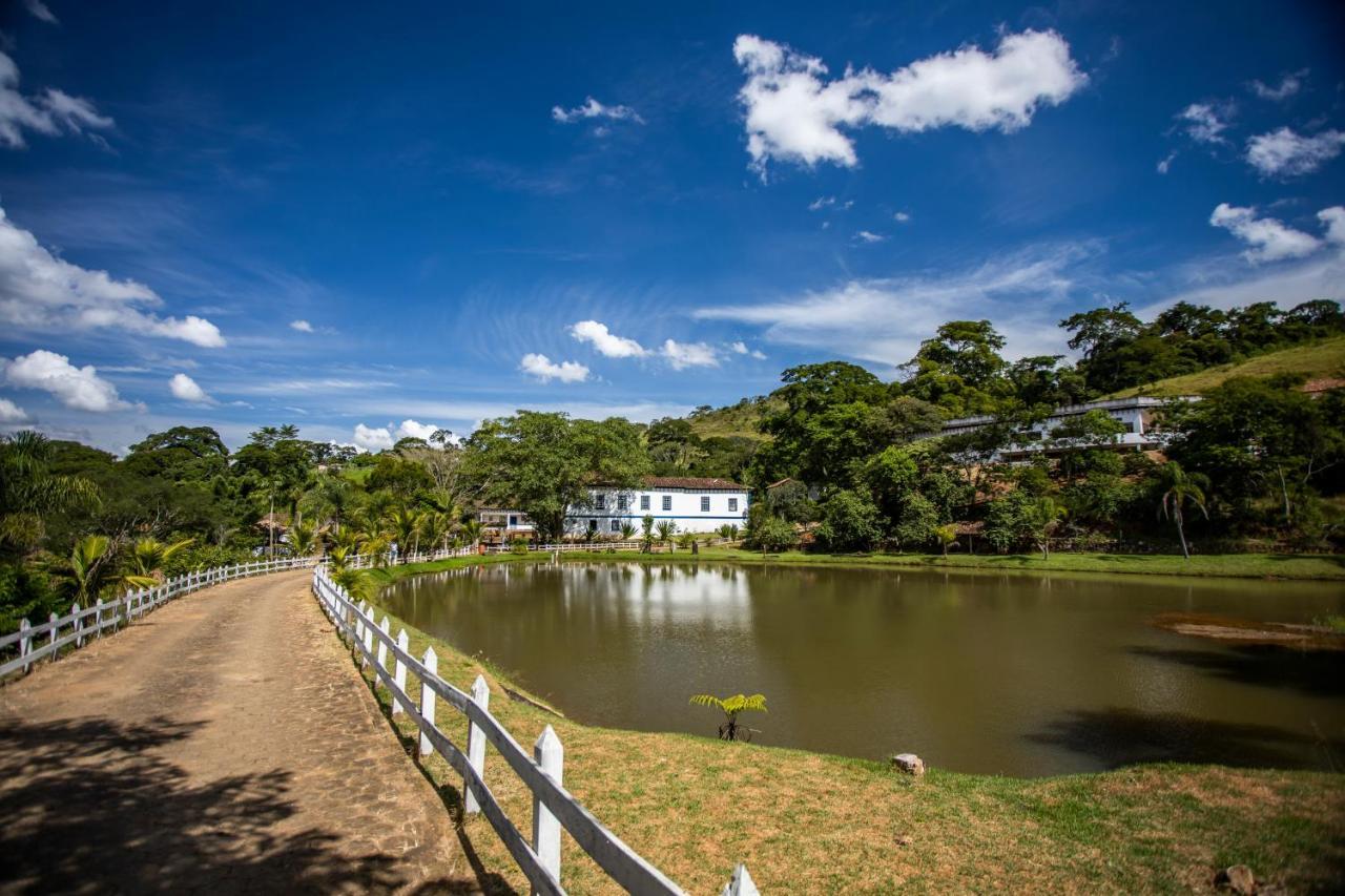Hotel Fazenda Paciencia Сантана-дус-Монтис Экстерьер фото